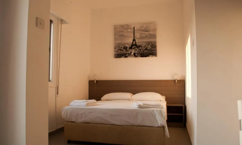 Apartment St. George Rent Rooms Larnaca