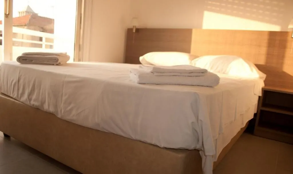 Apartment St. George Rent Rooms Larnaca