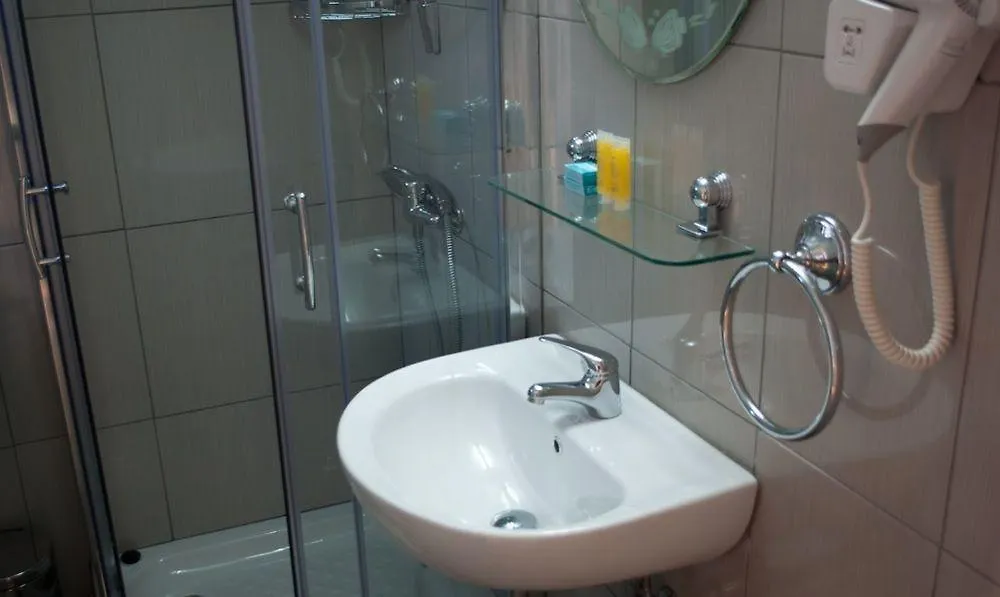 Apartment St. George Rent Rooms Larnaca Cyprus